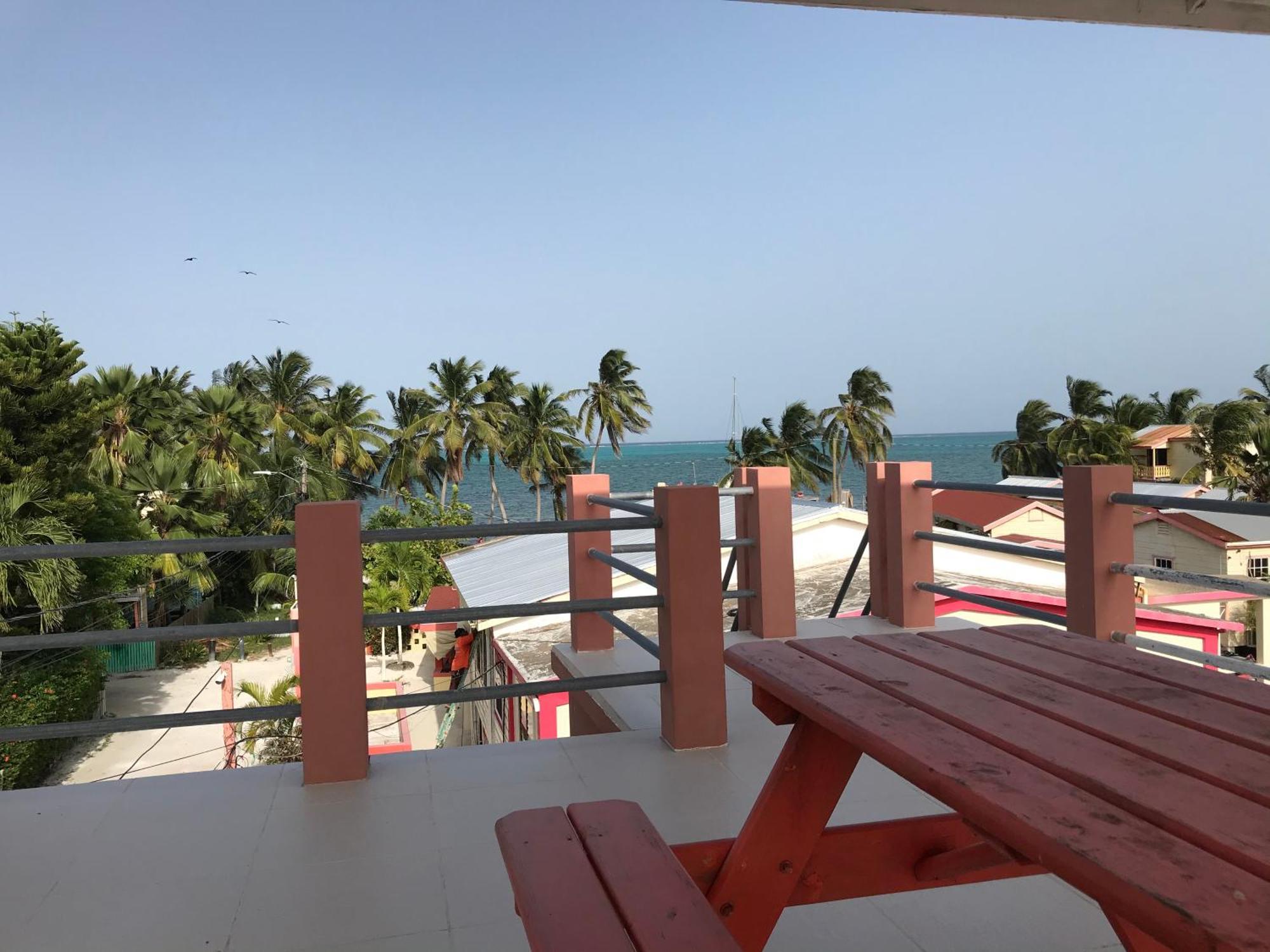 Tropical Paradise Express Cayo Caulker Exterior foto