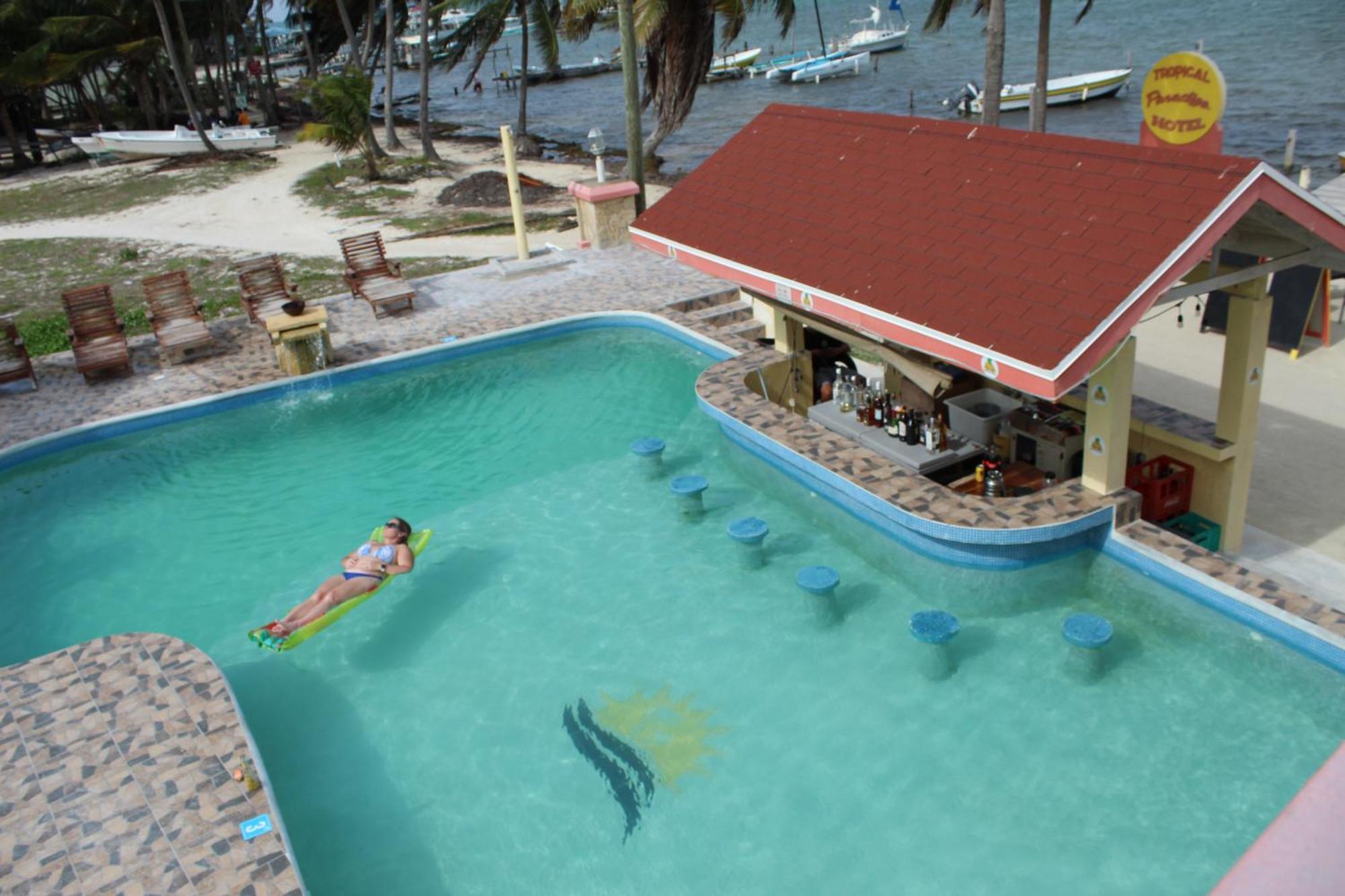 Tropical Paradise Express Cayo Caulker Exterior foto